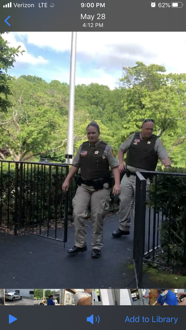 Blue Ridge 4 deputies go around back